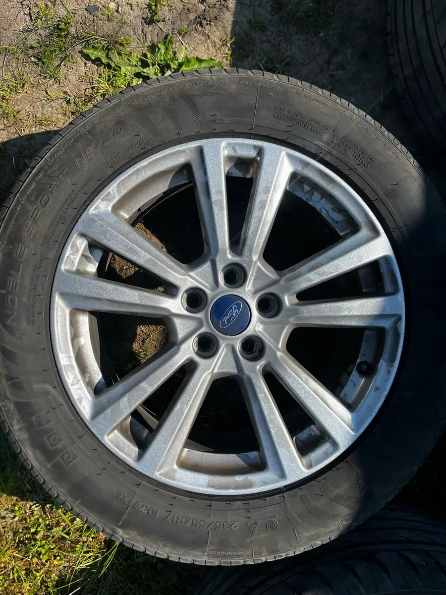 Ford Alloys 17 inch Immaculate - Image 2