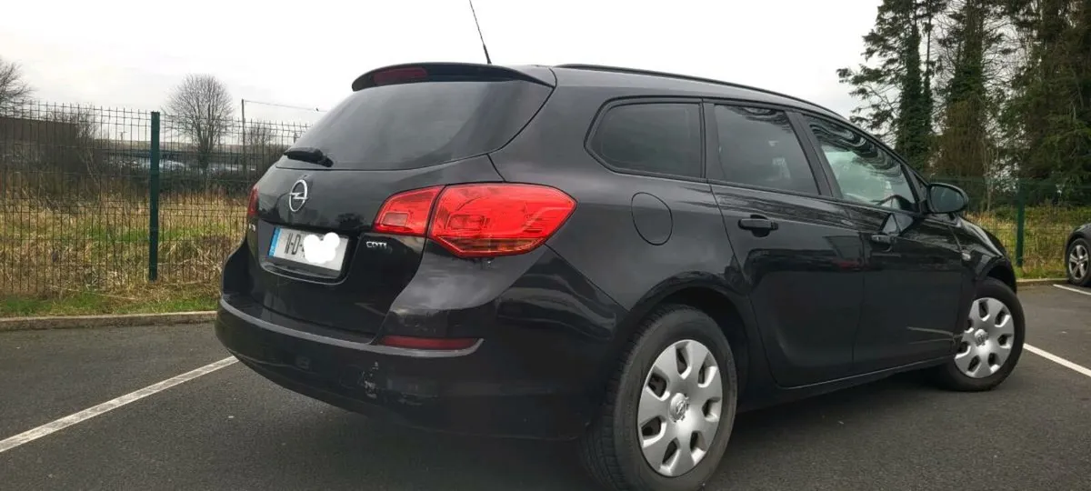 Opel Astra 2011 1.7 Cdti - Image 4