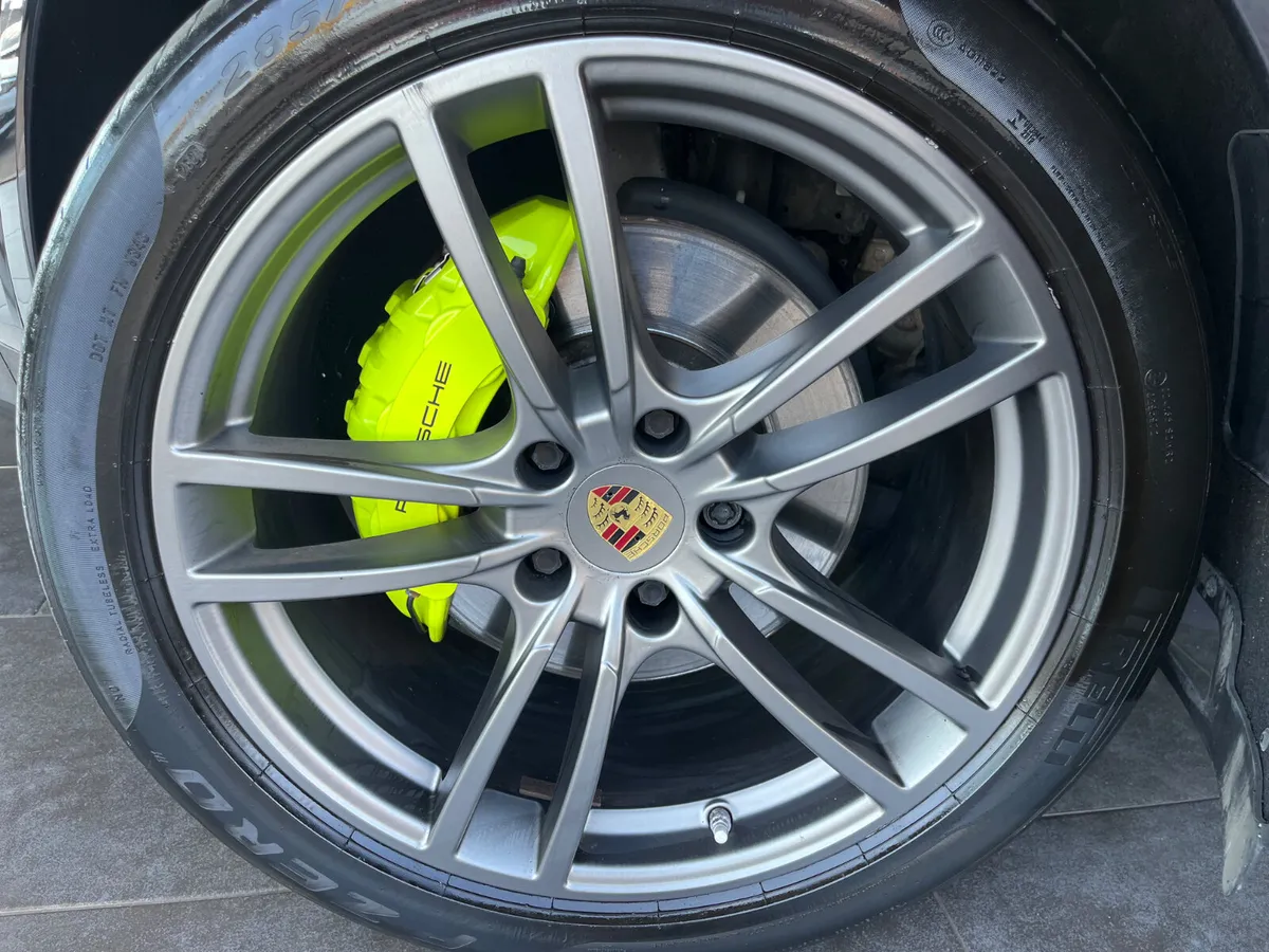 Porsche Cayenne 2020 3.0V6 Hybrid - Image 4