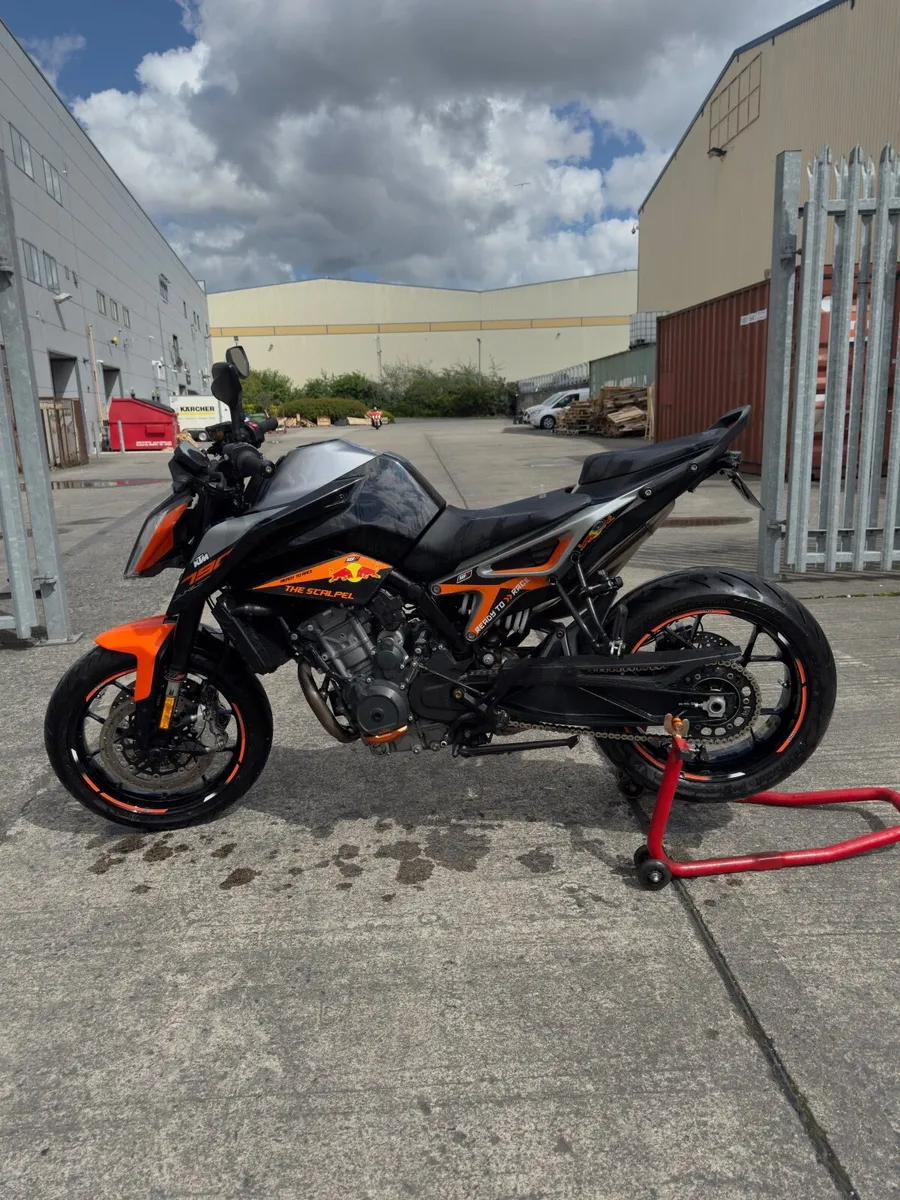 KTM Duke 790 - Image 2
