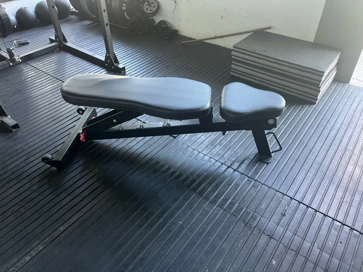 Adjustable weight bench - 500kg load - Image 1