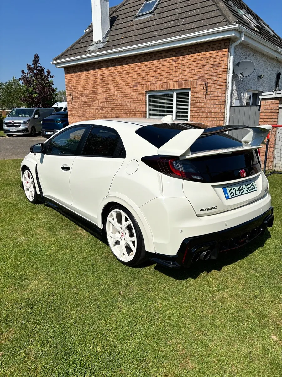 Honda civic type R fk2 GT - Image 2
