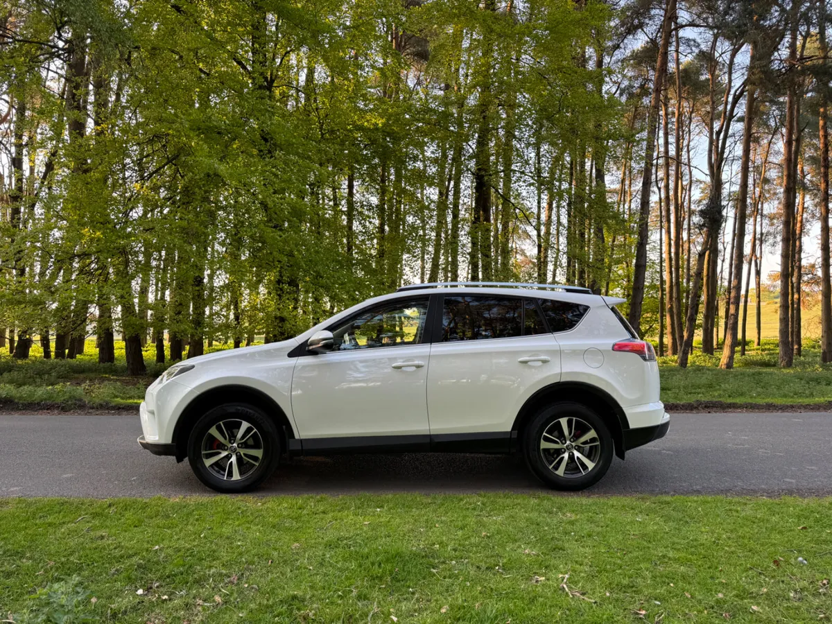 Toyota RAV4 2016 Diesel Luna - Image 4