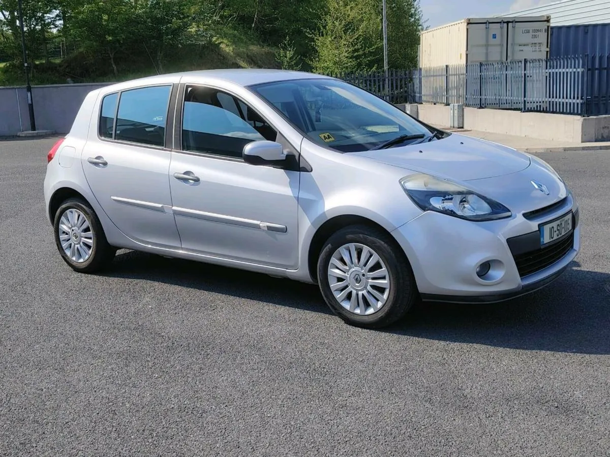 2010 Renault Clio Sport 1.1 petrol low klms - Image 2
