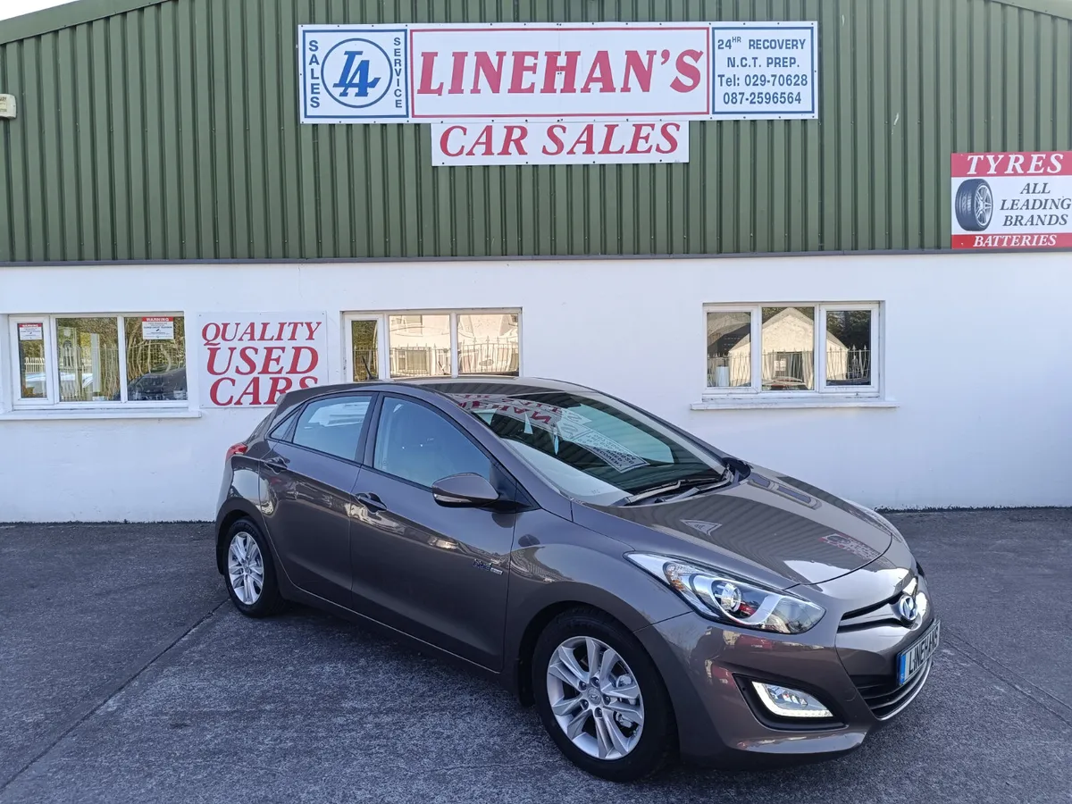 2015 Hyundai i30 Deluxe, 1.6 CRDI low miles! - Image 3
