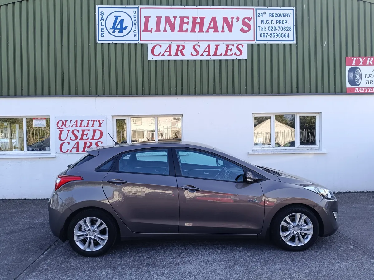 2015 Hyundai i30 Deluxe, 1.6 CRDI low miles! - Image 4