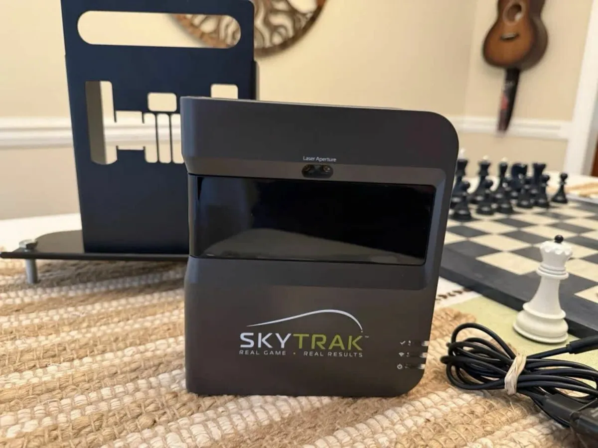 SkyTrak Golf Simulator Excellent Condition - Image 2