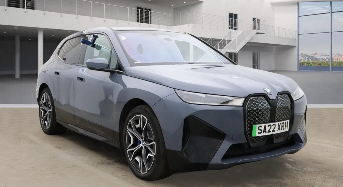 BMW iX 2022 - Image 1
