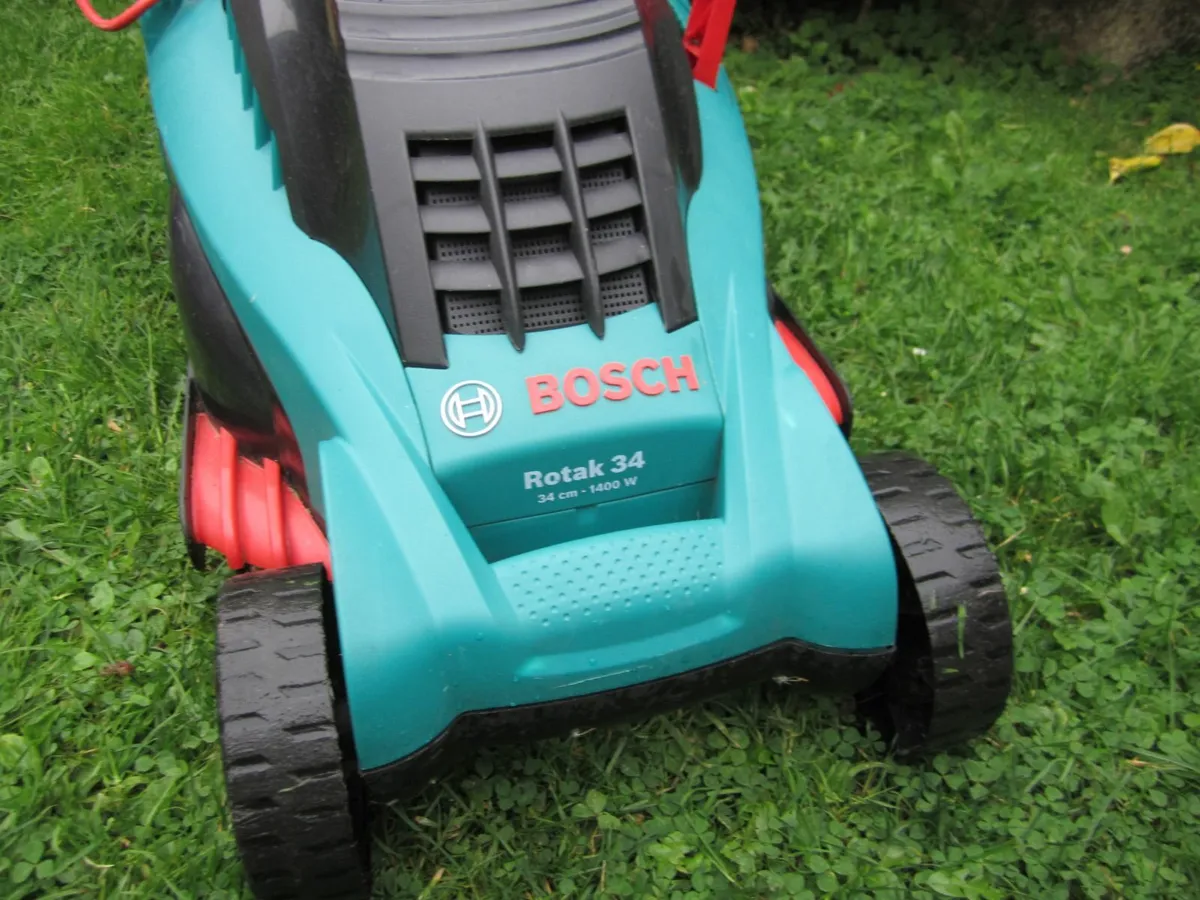 Spotless Bosch Rotak 34 Electric Mower. - Image 3