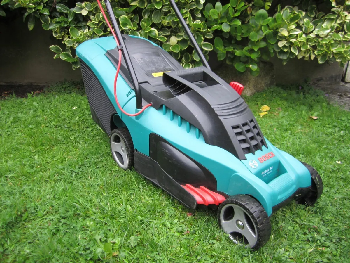 Spotless Bosch Rotak 34 Electric Mower. - Image 1