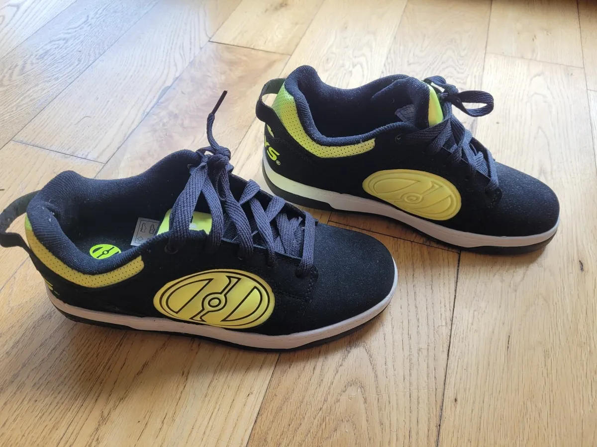 Heelys shoes - Image 1