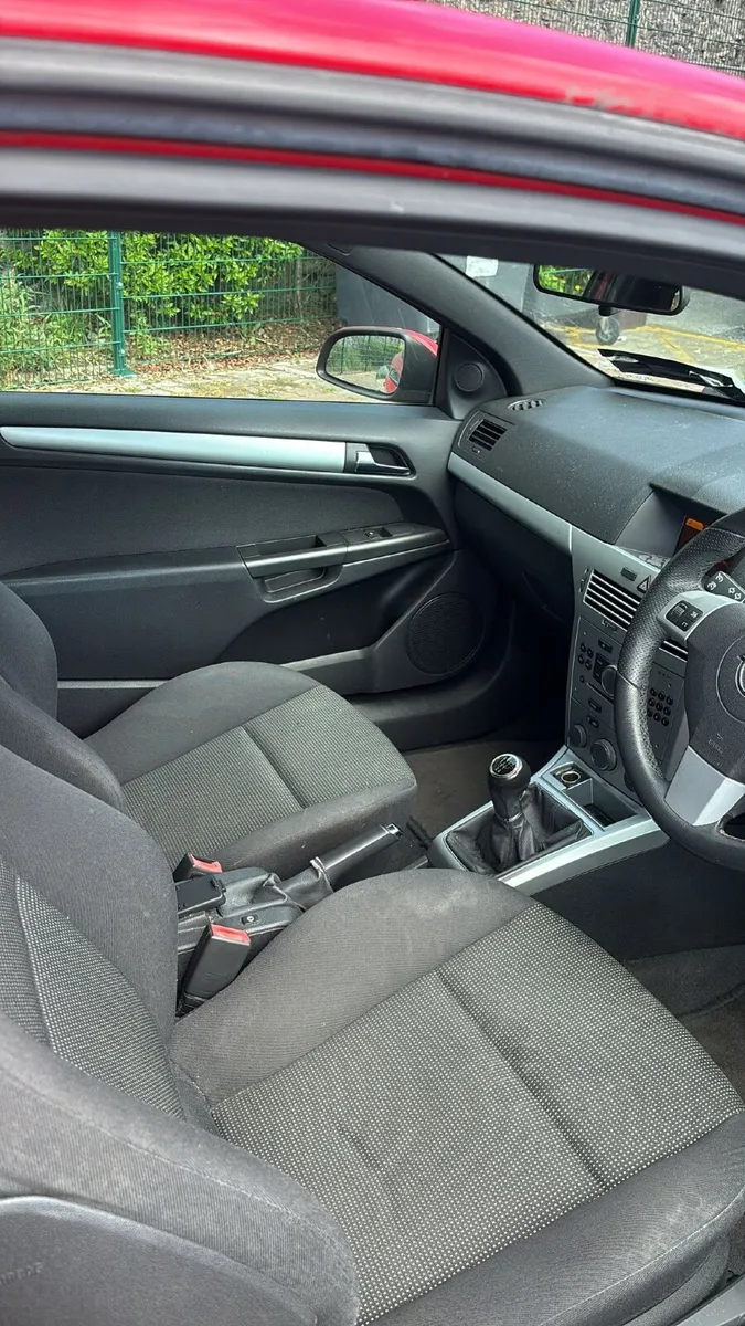 Opel Astra 2008 - Image 3