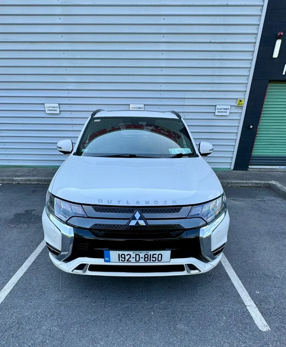 192 Mitsubishi Outlander S-Ed PHEV – Low Mileage - Image 3