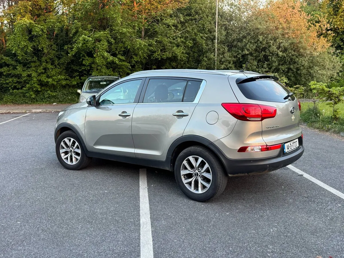 Kia Sportage 1.7 Diesel Executive - Image 3