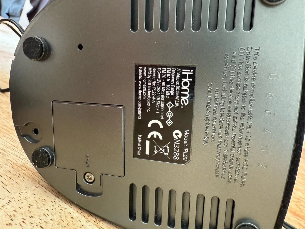 Alarm Clock Radio - Image 3