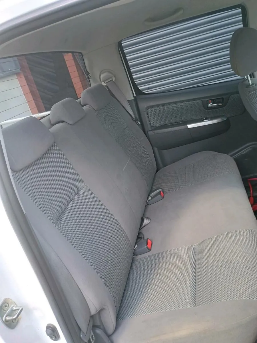 Toyota hilux - Image 4