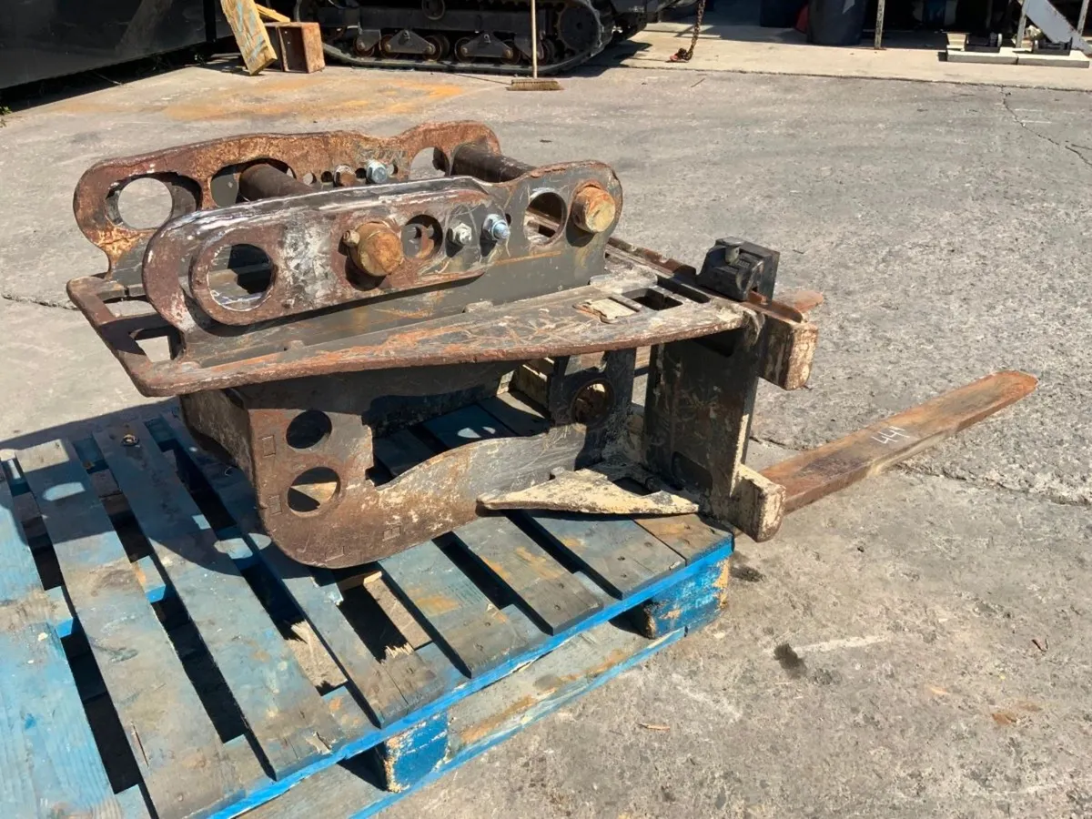 DROMONE PALLET FORKS.....65mm PINS........411v. - Image 4