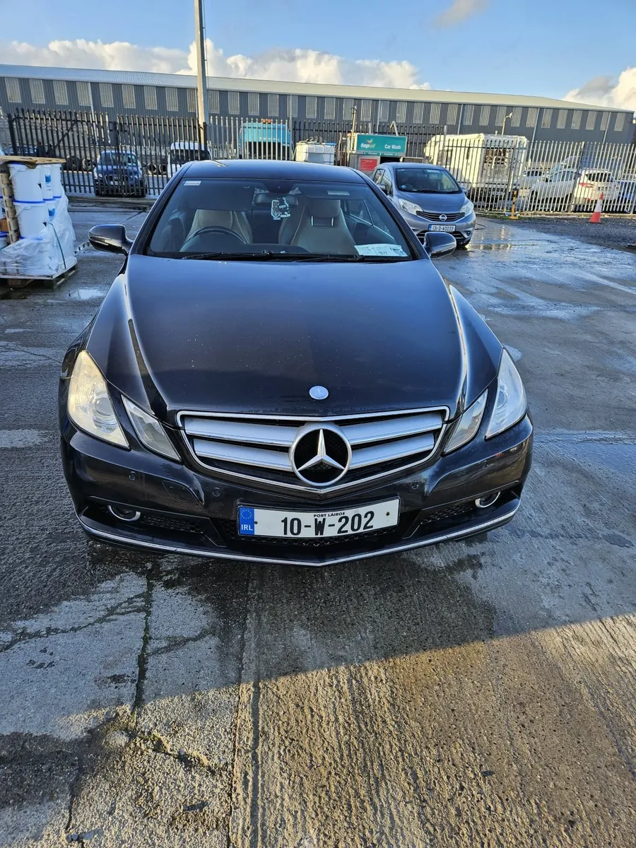 Mercedes-Benz E-Class 2010 - Image 1