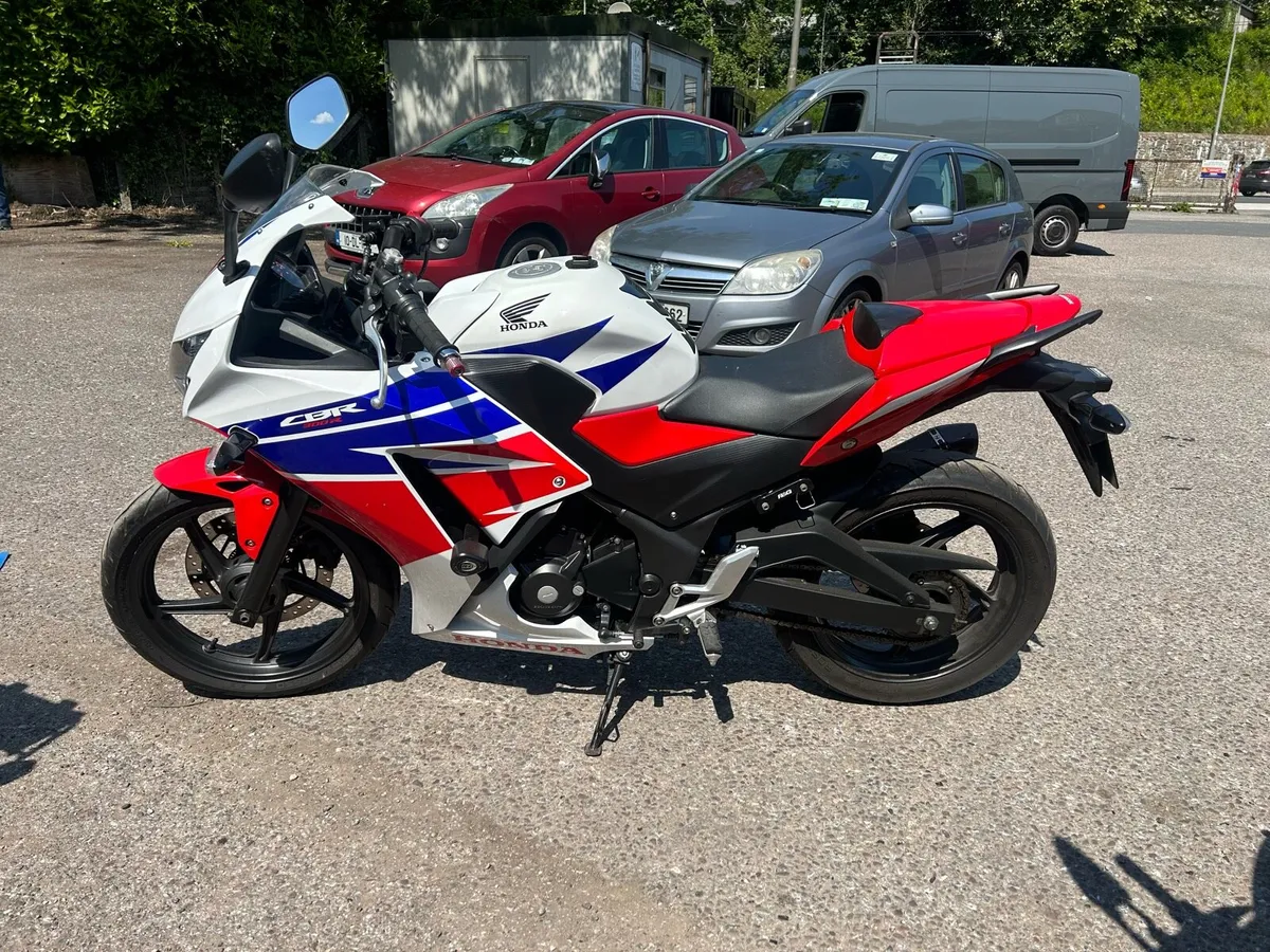 Honda Cbr 3002017 - Image 3