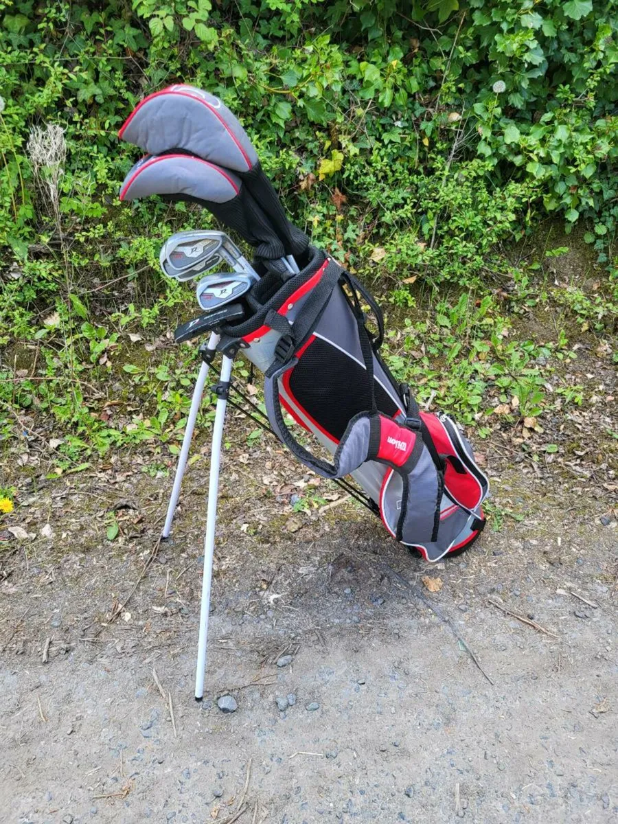 Wilson Deep Red Tour Junior Golf Set - Image 1