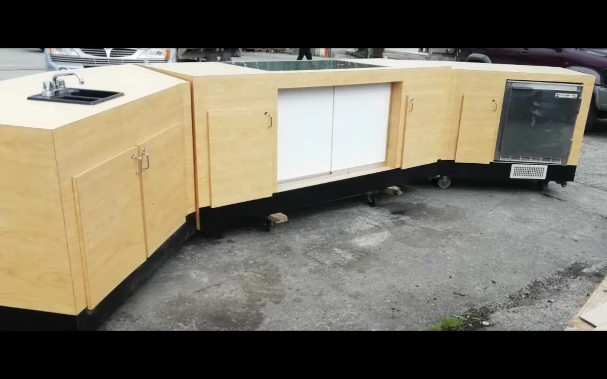 Mobile counter display unit - Image 1