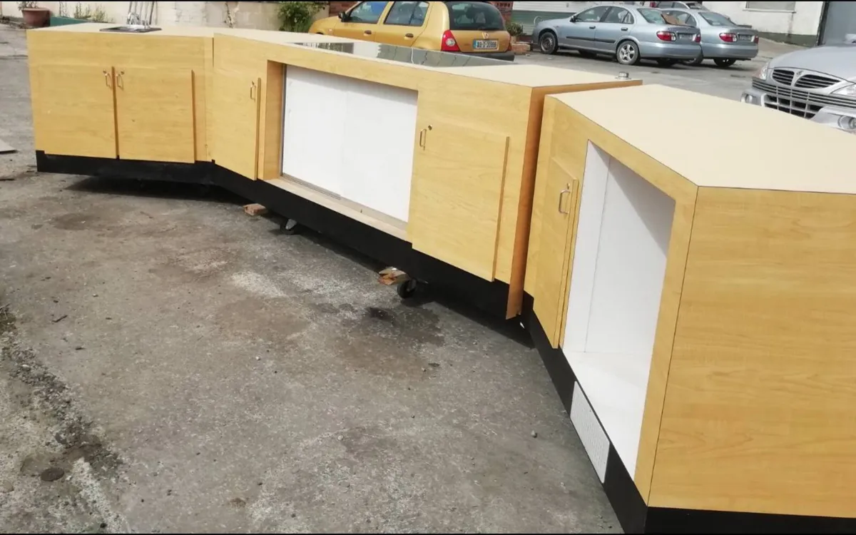 Mobile counter display unit - Image 3