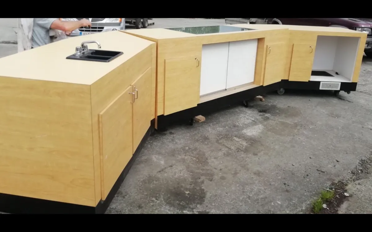 Mobile counter display unit - Image 4