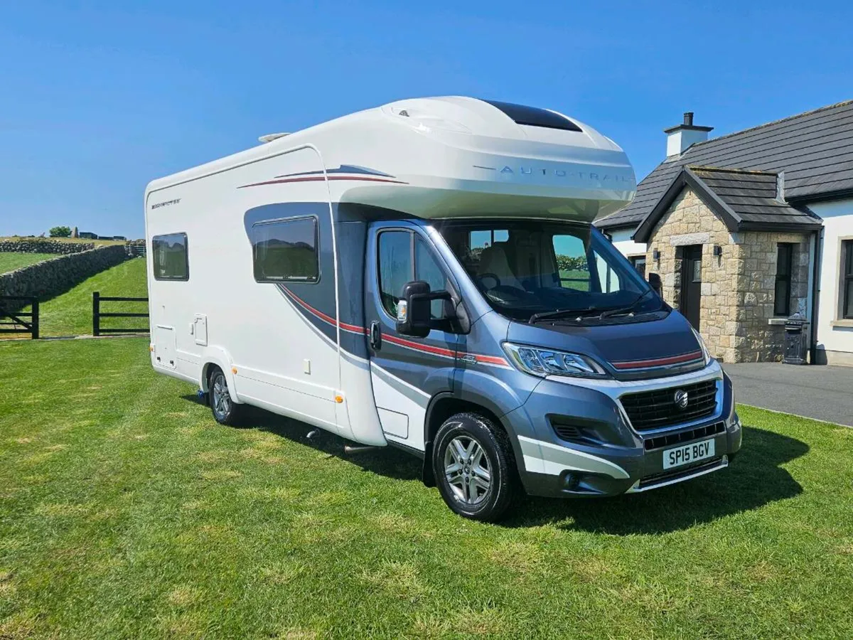 Autotrail apache 700 6 berth - Image 1