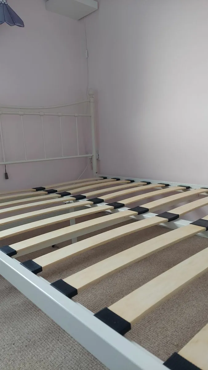 Double bed frame with good condition - Image 2
