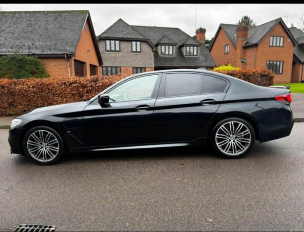 BMW M 5 Sport Hybrid-Series 2019/2020 New Model - Image 2