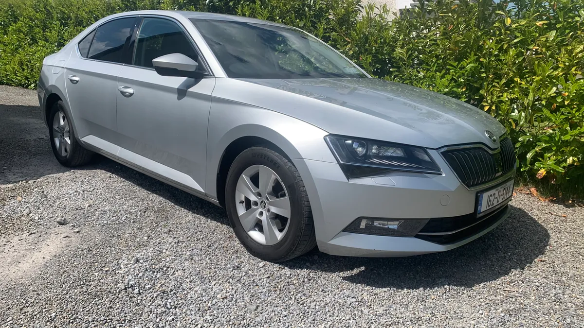 Skoda Superb 2.0 DSG Automatic ! - Image 1