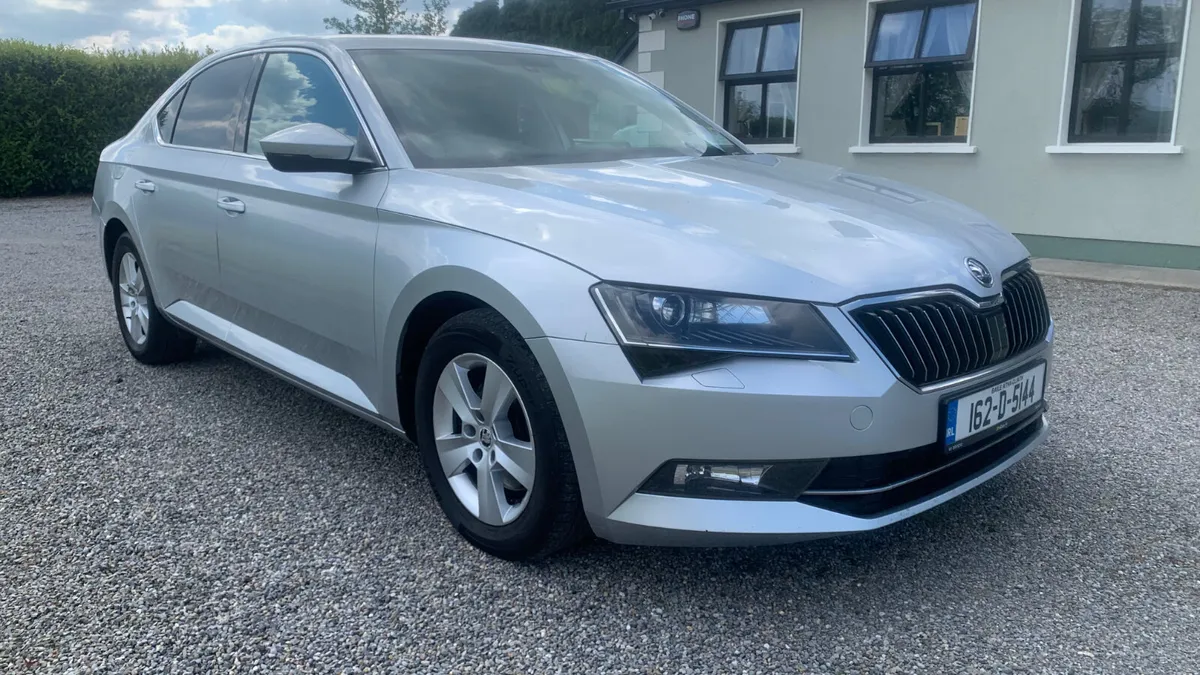 Skoda Superb 2.0 DSG Automatic ! - Image 3