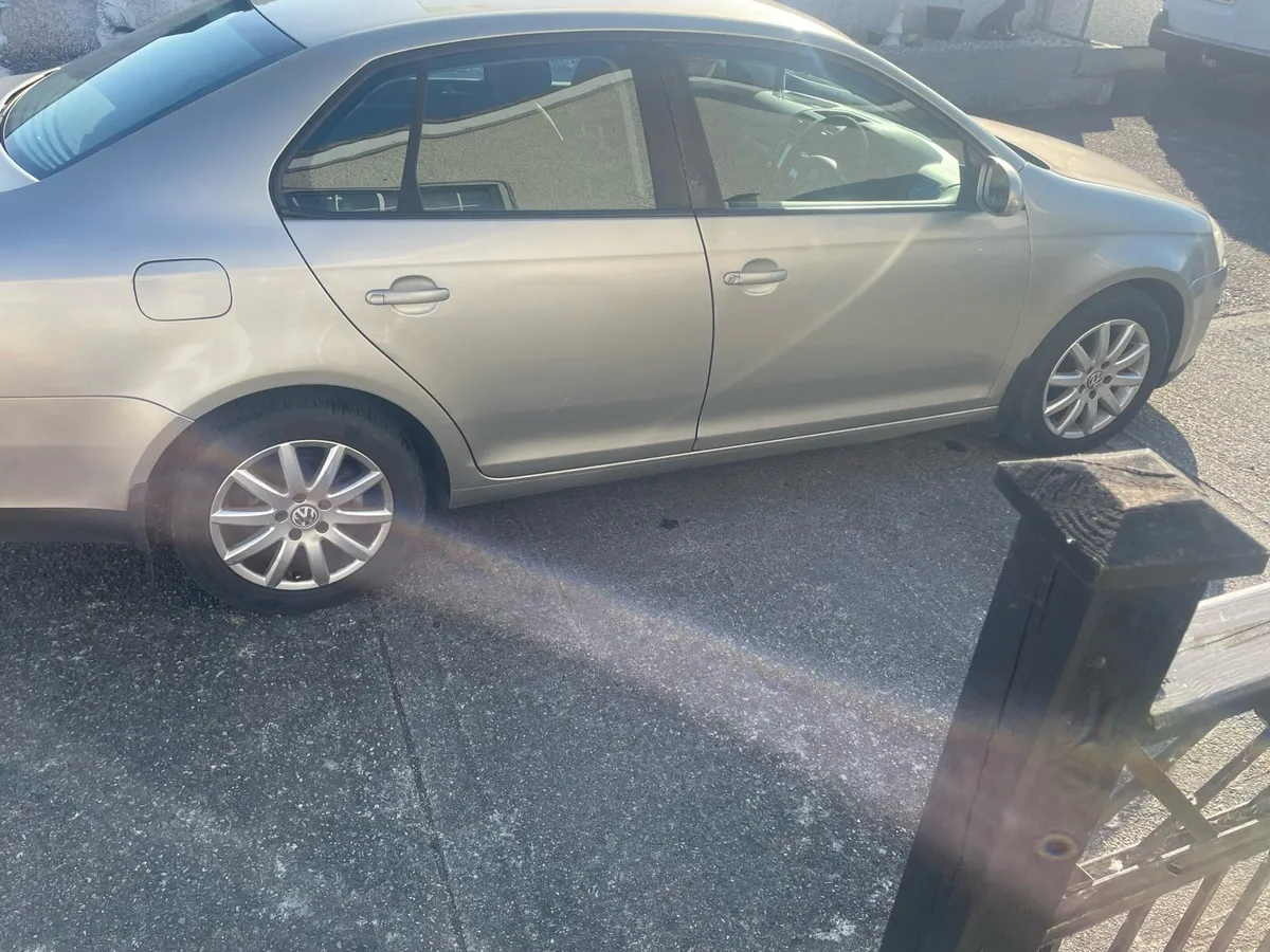 2007 Volkswagen  Jetta tdi - Image 2