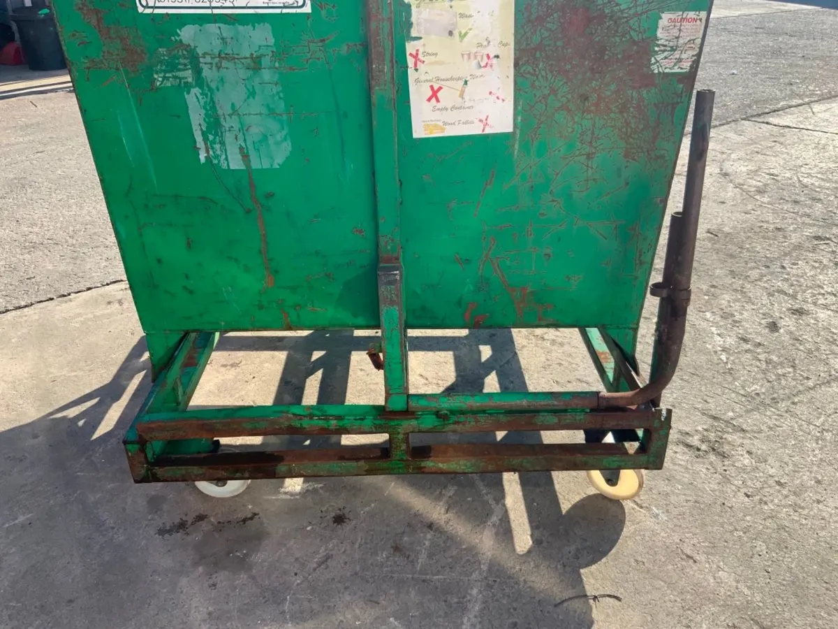 FORKLIFT TIPPING / TROLLEY SKIP18v. - Image 3