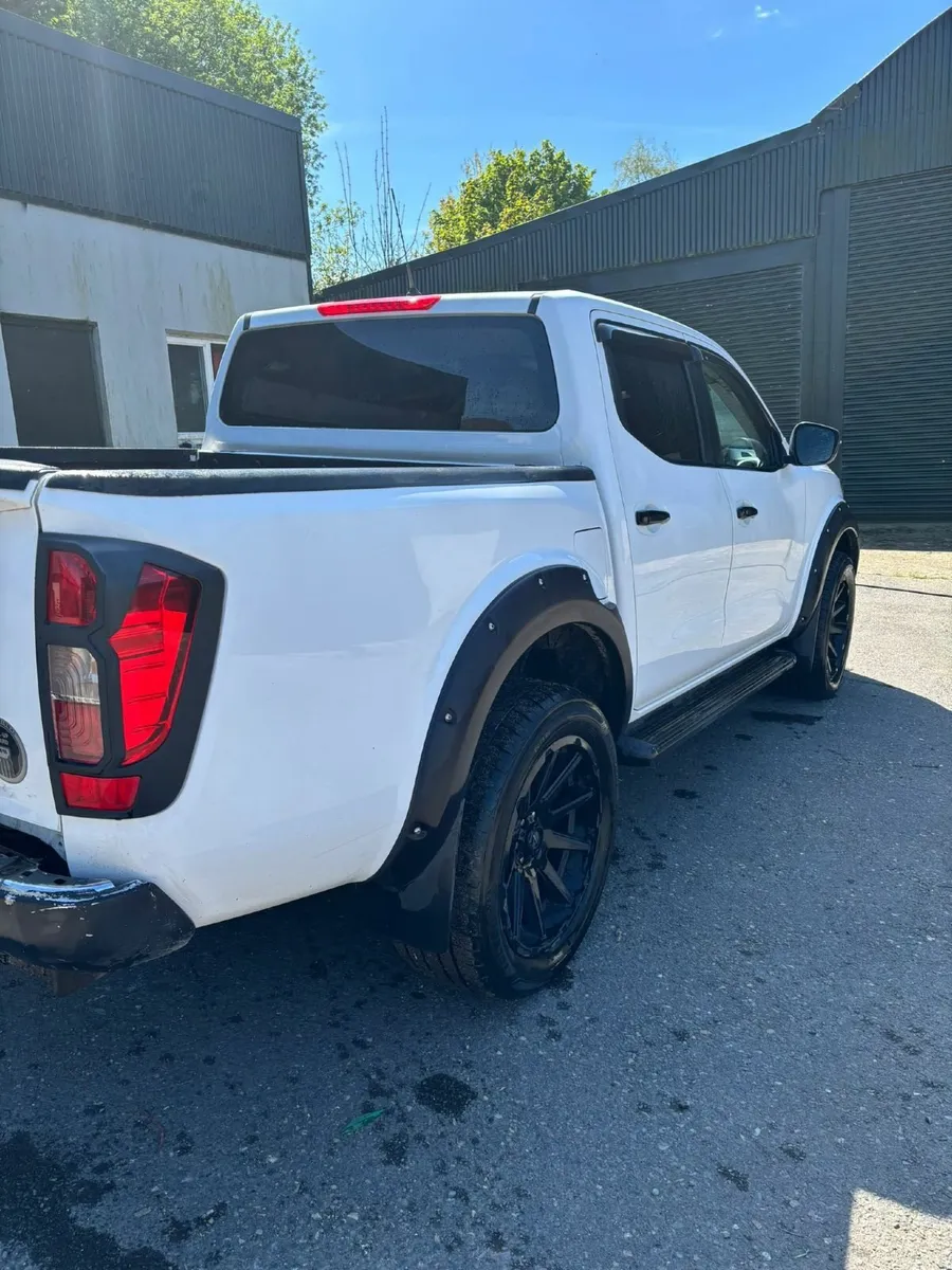 Nissan Navara 2017 - Image 1