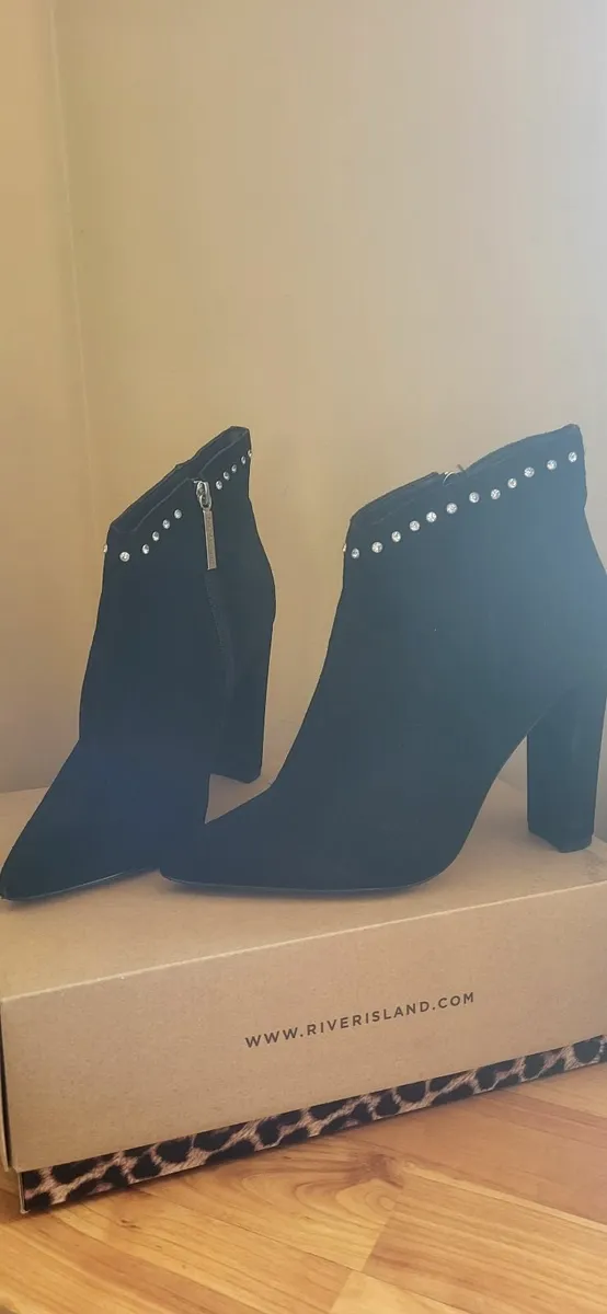 Ladies boots - Image 1