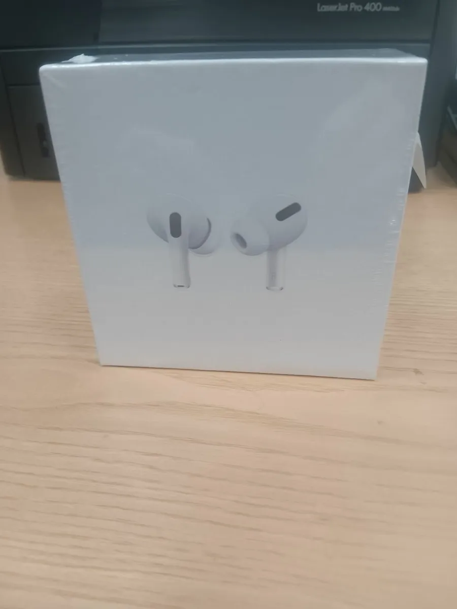 Ear buds - Image 1