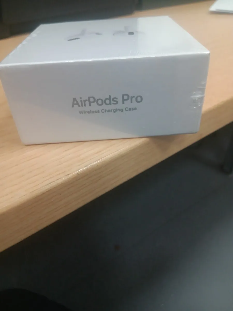 Ear buds - Image 3