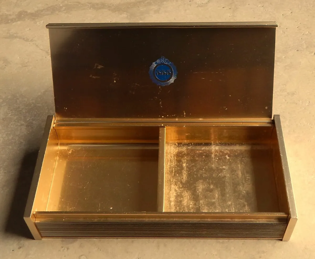 Kaymet Anodised Ware Three Fives Cigarette Case - Image 2