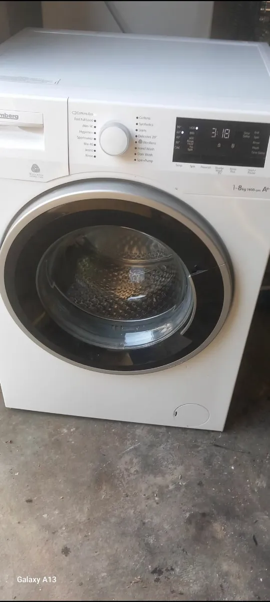 Washing machine - Image 1