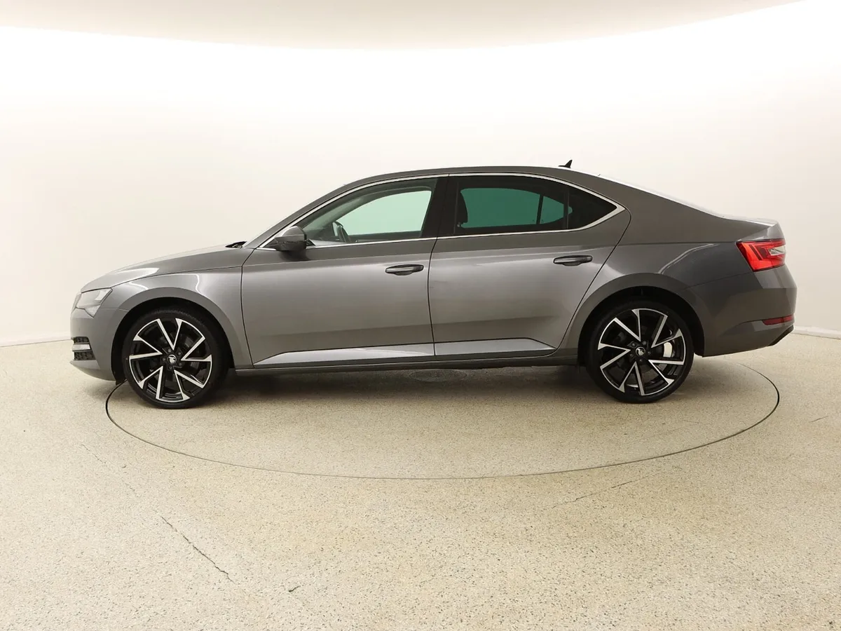 2022 SKODA SUPERB 2.0 TDI SE TECH 150 BHP LEATHER - Image 4