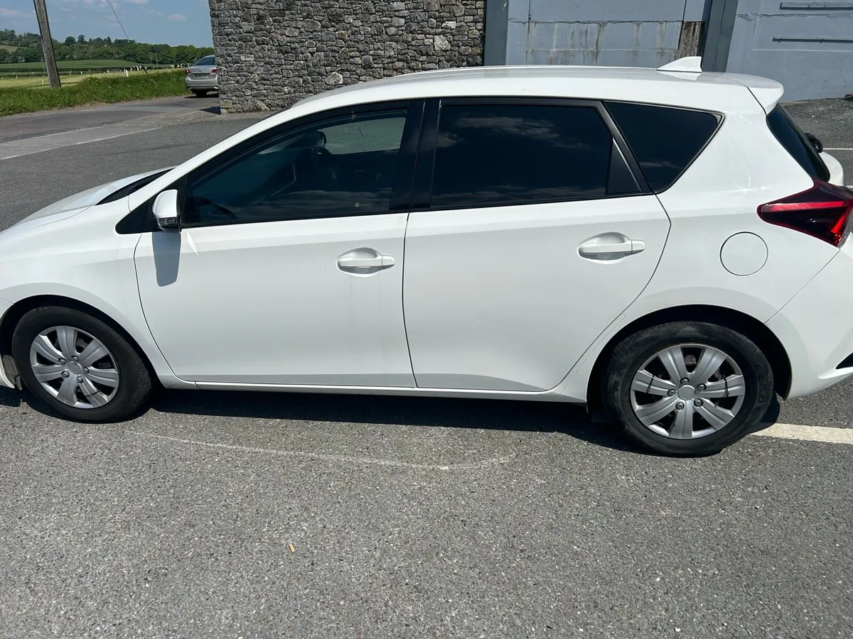 Toyota Auris Van - Image 3