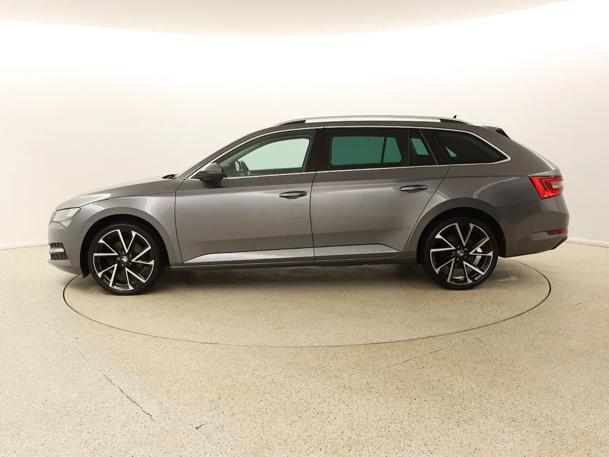 2022 SKODA SUPERB 2.0 TDI SE TECH 150 BHP LEATHER - Image 4