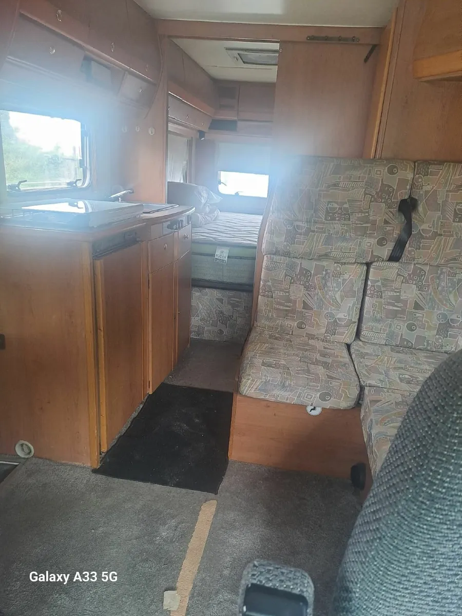 Motorhome - Image 4