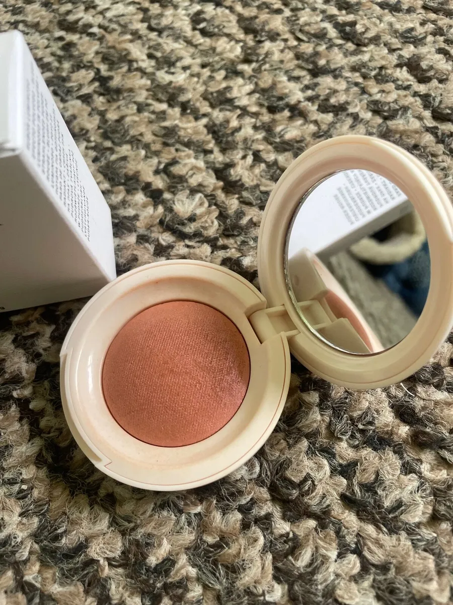 New blusher - Image 1
