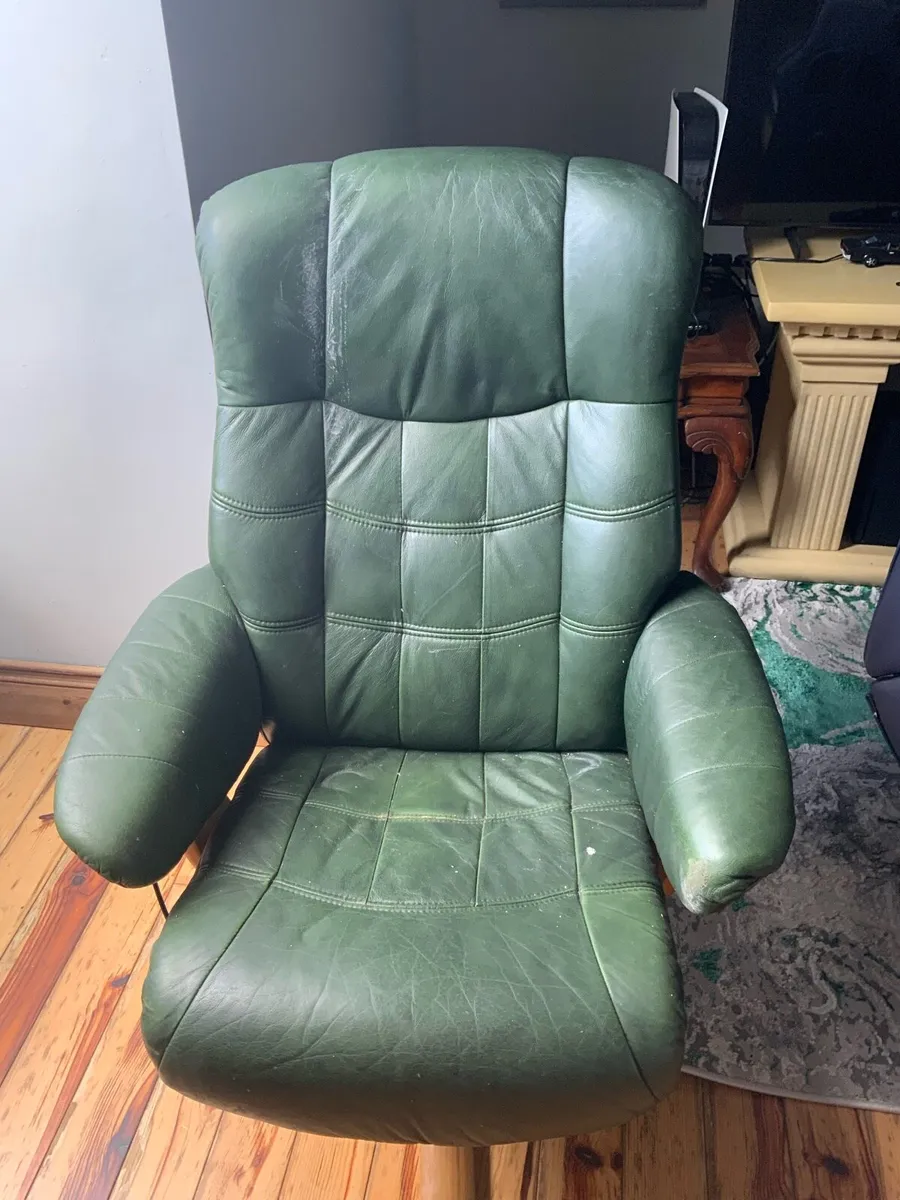 Green arm chair - Image 1