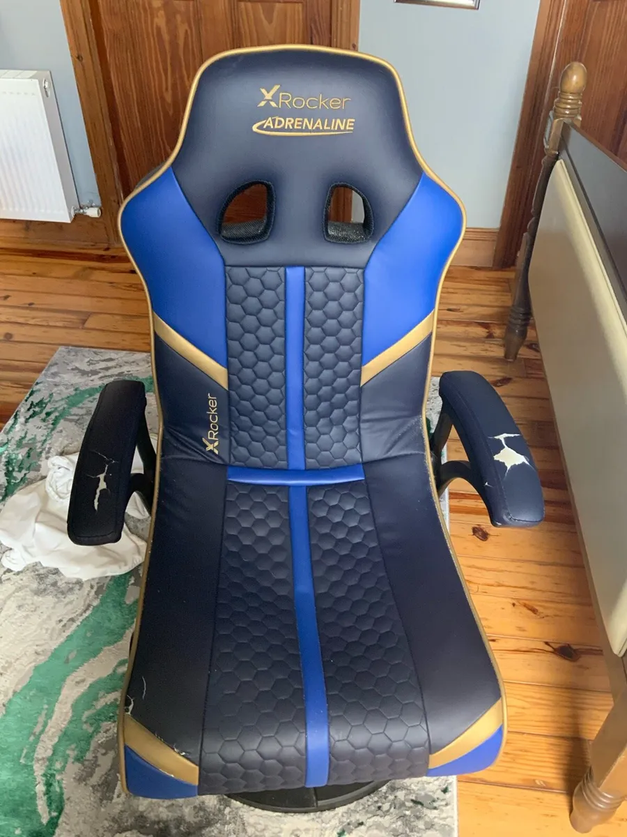 Computer gaming chair - Image 1