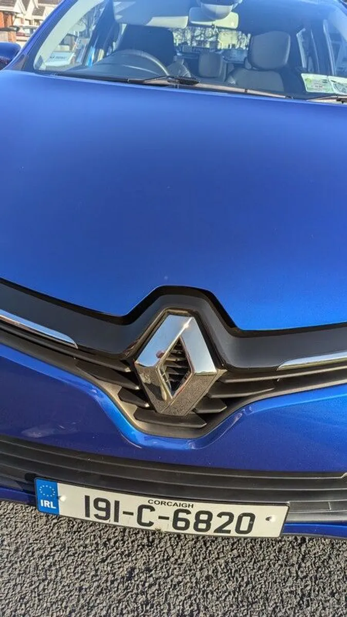 2019 Renault Clio low mileage like new - Image 3