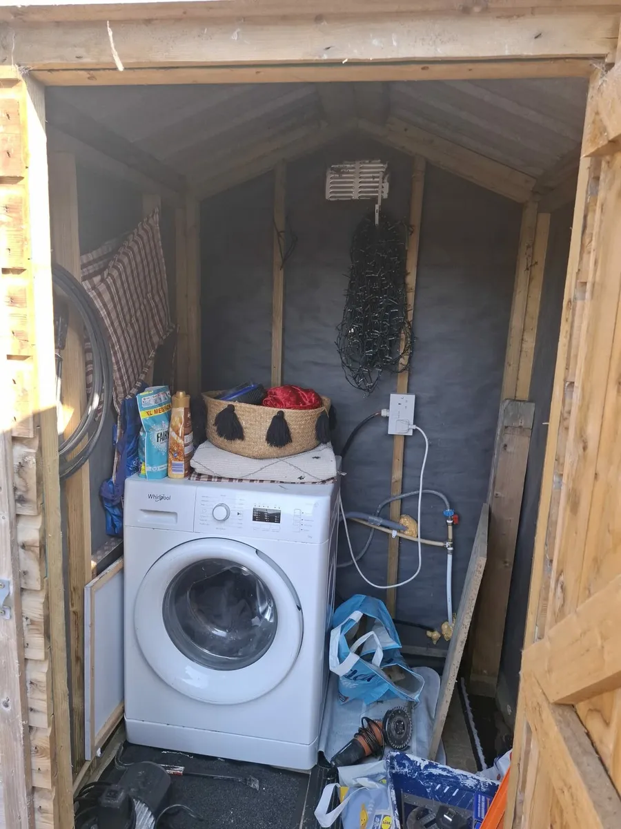 Shed for sale - Image 1