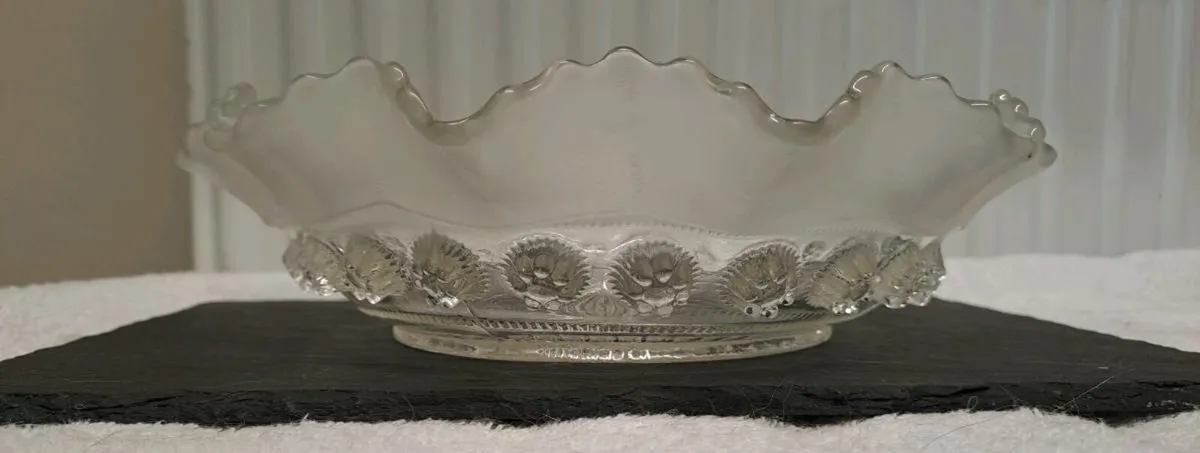 1930s Davidson Art Deco glass bowl - Image 2